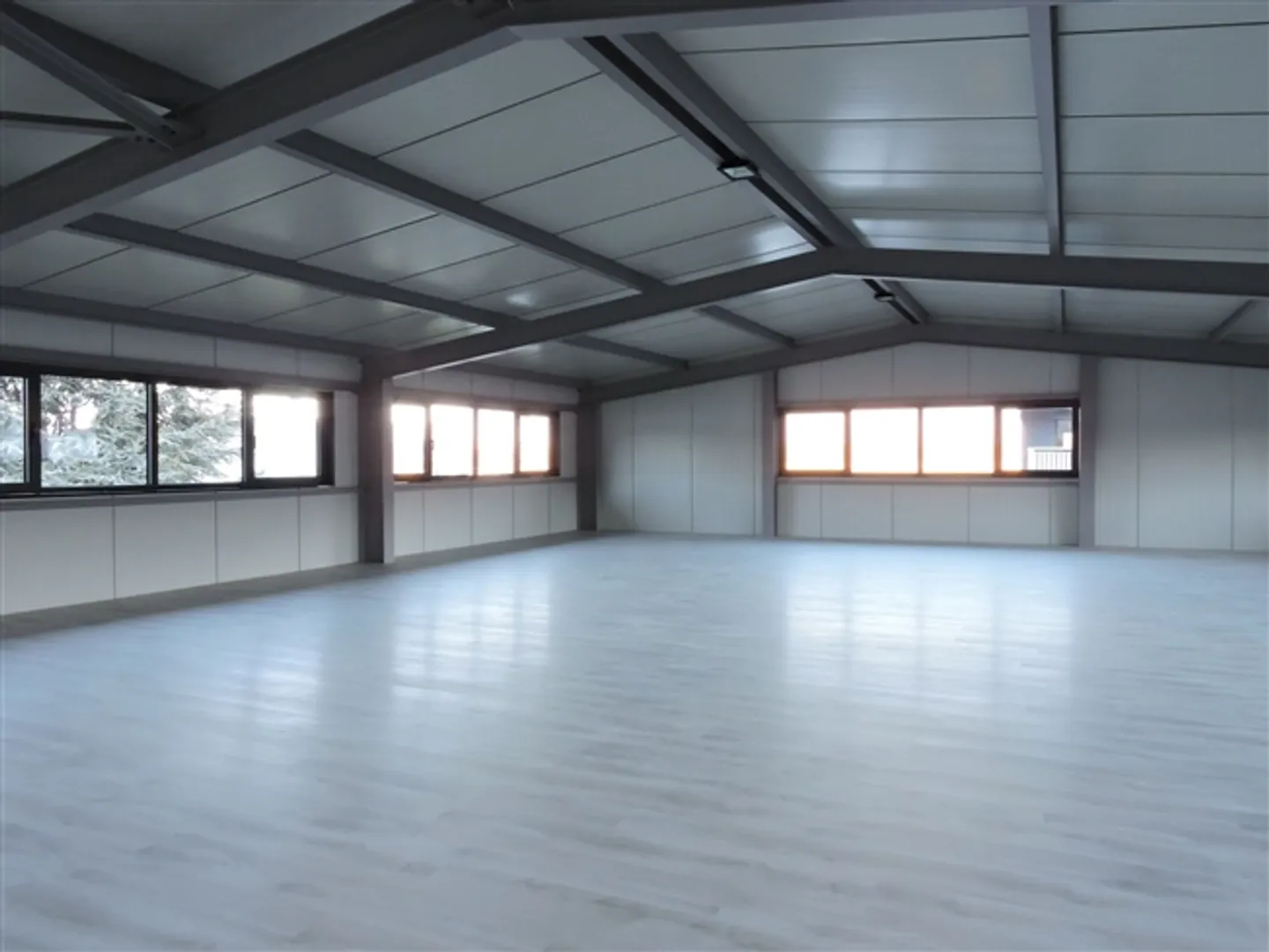 Bella superficie di 165 m2 in affitto. - Foto 1 di 4