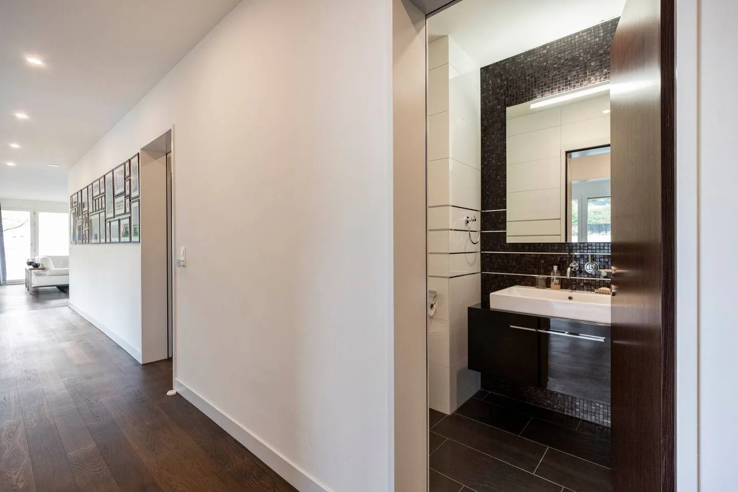 Elegante appartamento executive di 150 m2 con vista sulle Alpi e sul lago di Zurigo - Foto 33 di 45