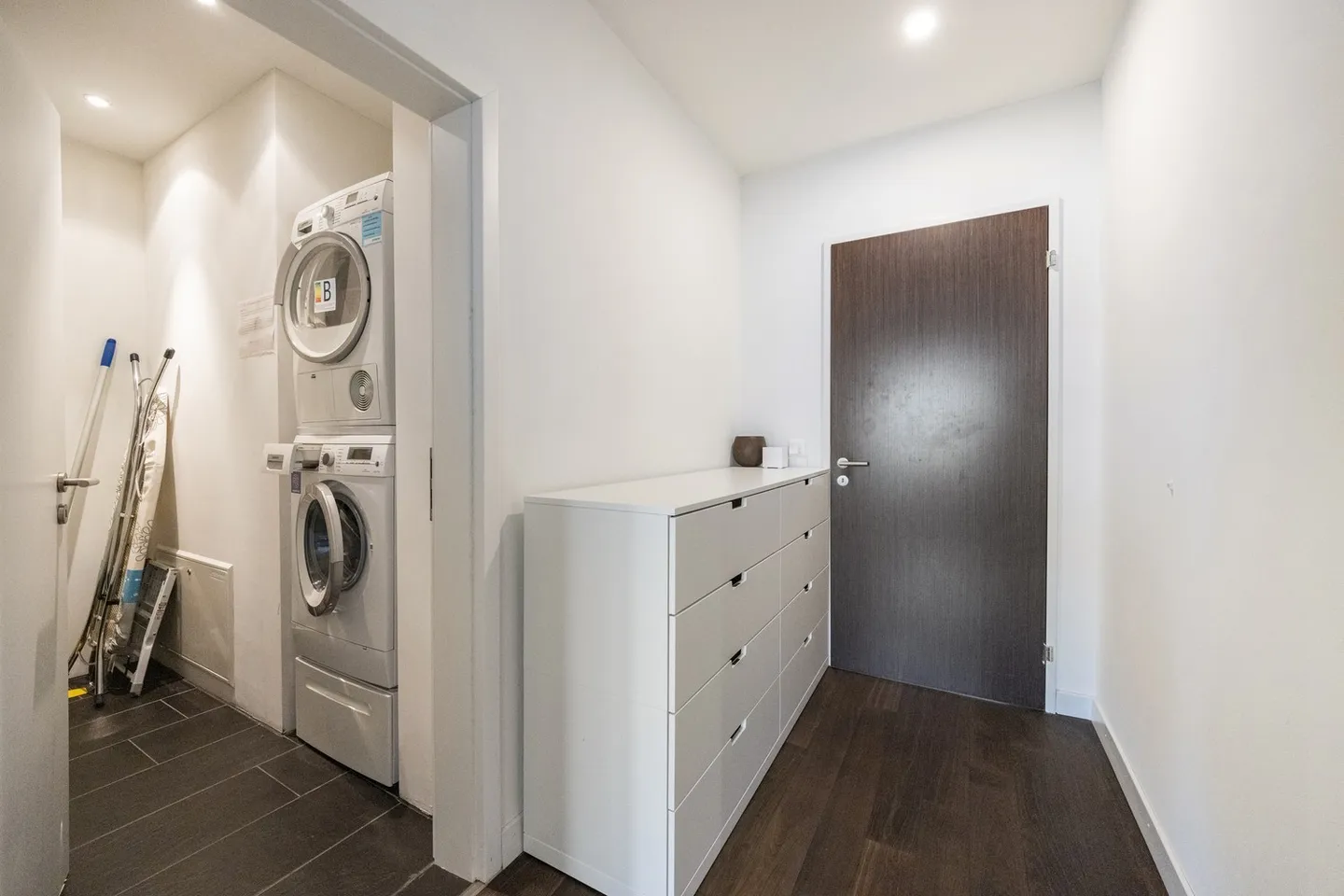 Elegante appartamento executive di 150 m2 con vista sulle Alpi e sul lago di Zurigo - Foto 34 di 45