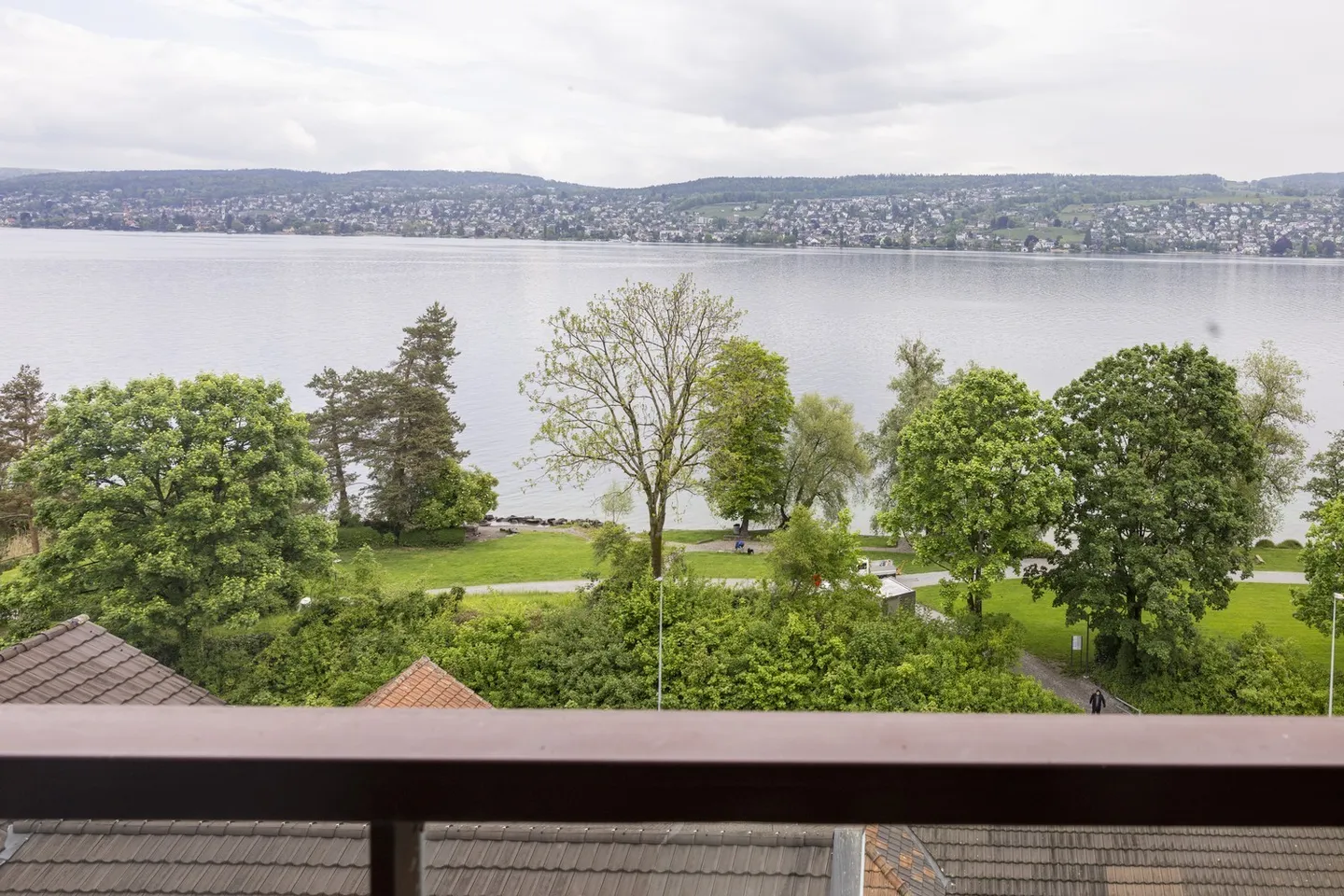 Elegante appartamento executive di 150 m2 con vista sulle Alpi e sul lago di Zurigo - Foto 40 di 45