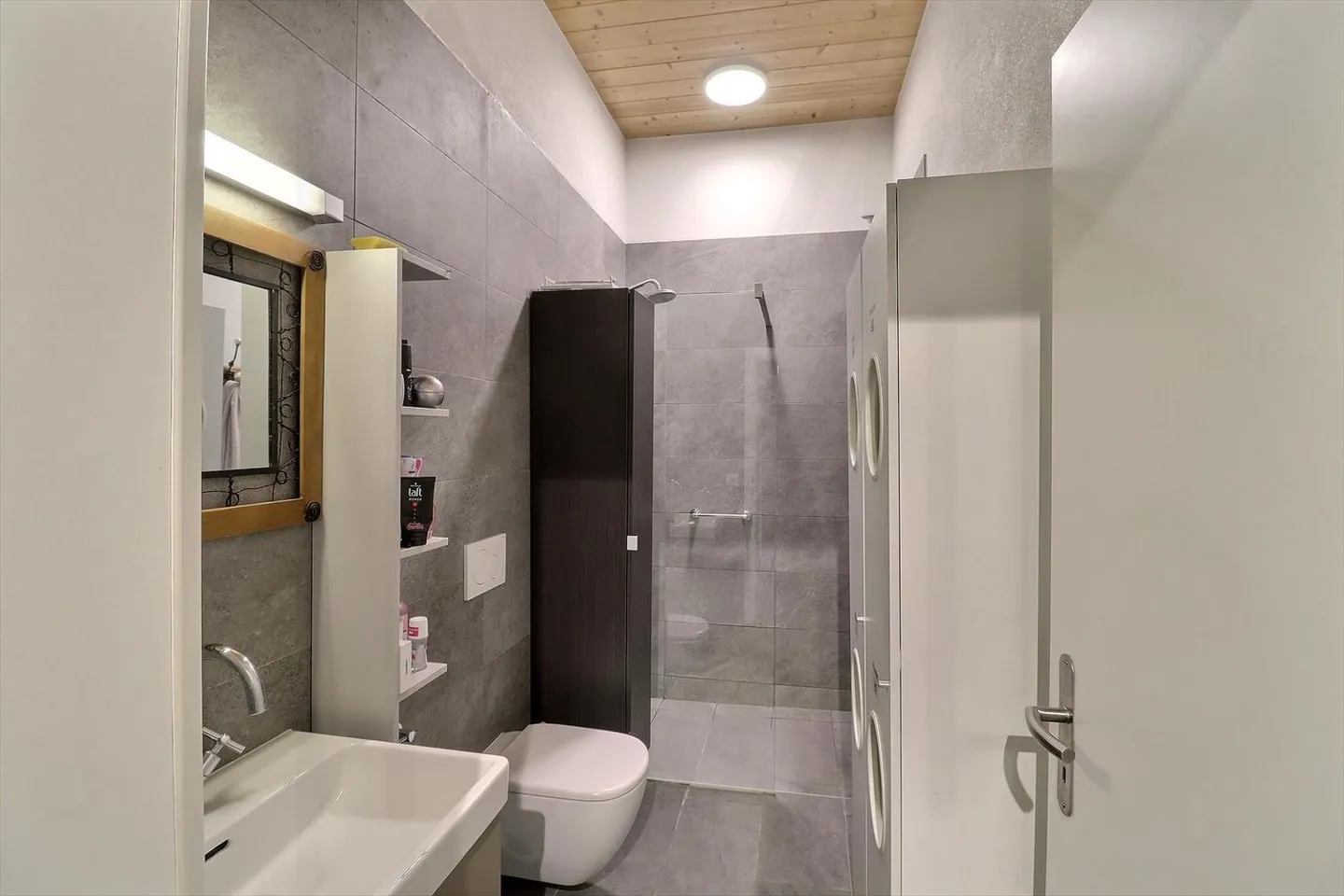 Appartement 4,5 pièces au rez-de-jardin d'une ferme totalement rénovée - Foto 8 di 10