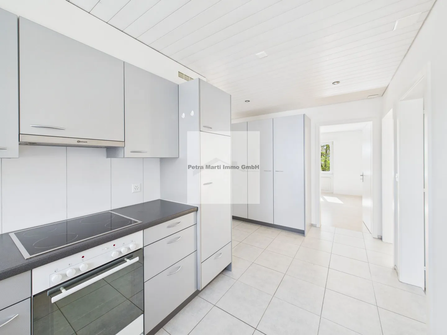 Attractive 3.5-room apartment on the 3rd floor - Photo 2 of 9