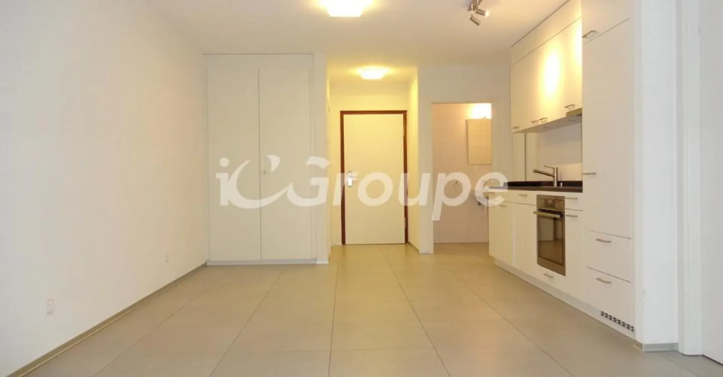 Appartement moderne au rez-de-chaussée - Photo 3 sur 13