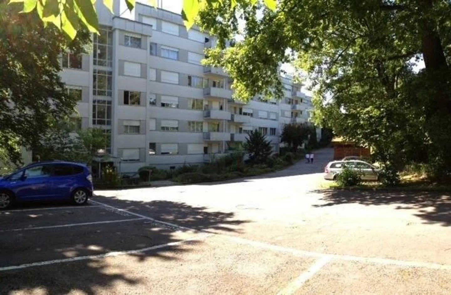 Appartement avec coin jardin ensoleillé ! - Photo 1 sur 5