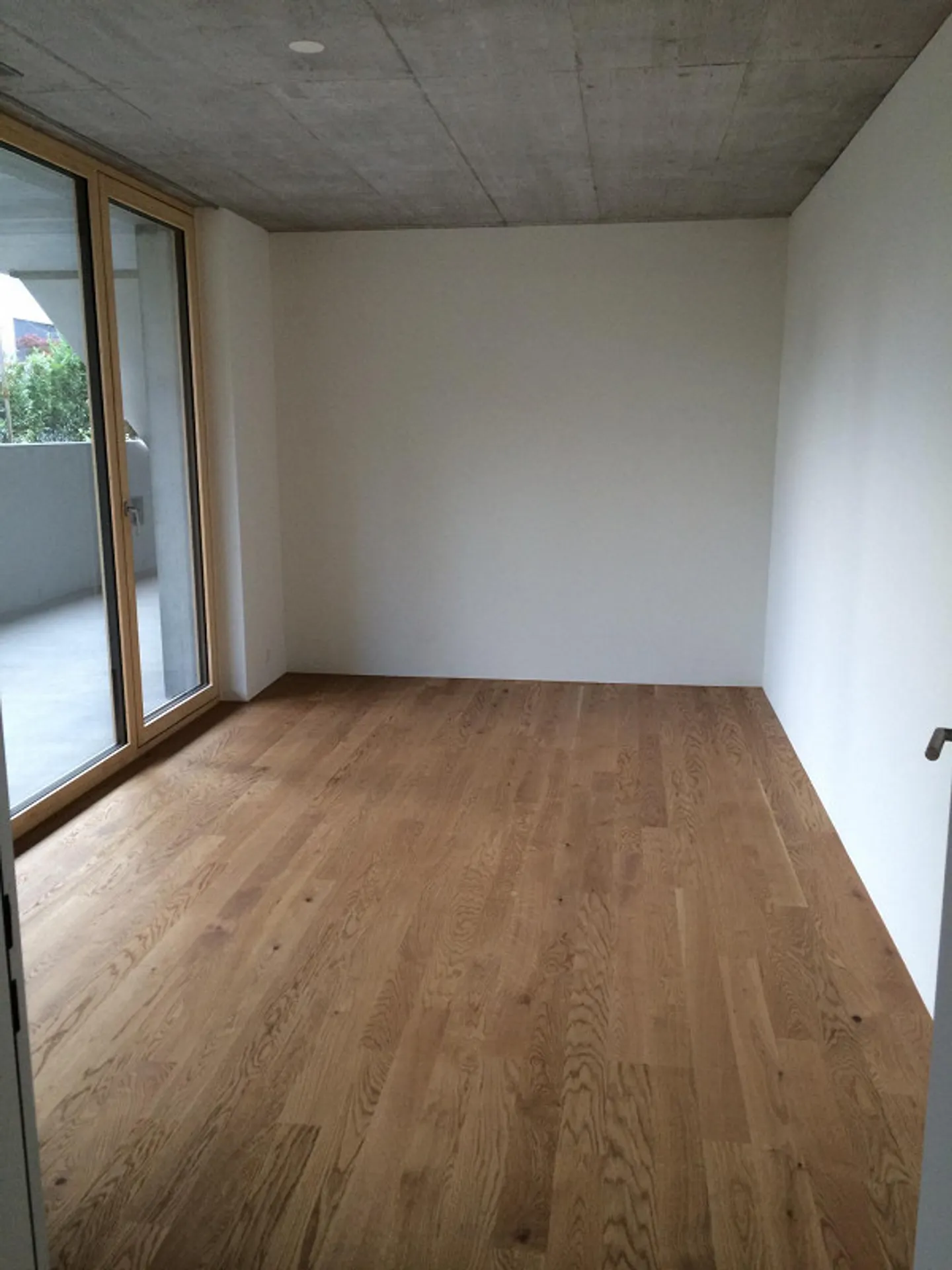 Small, Fine - with Private Terrace - Photo 2 of 5