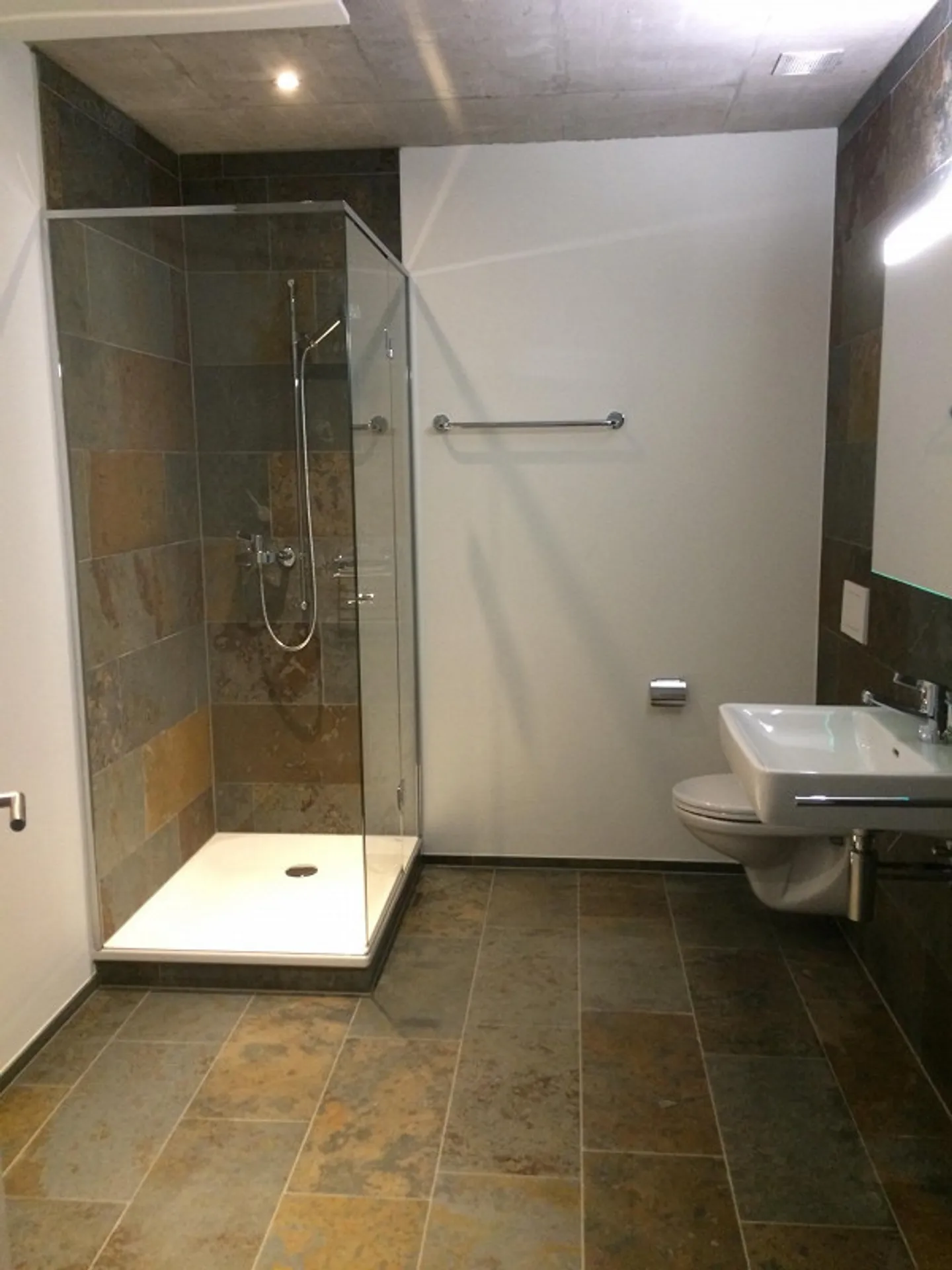 Small, Fine - with Private Terrace - Photo 3 of 5