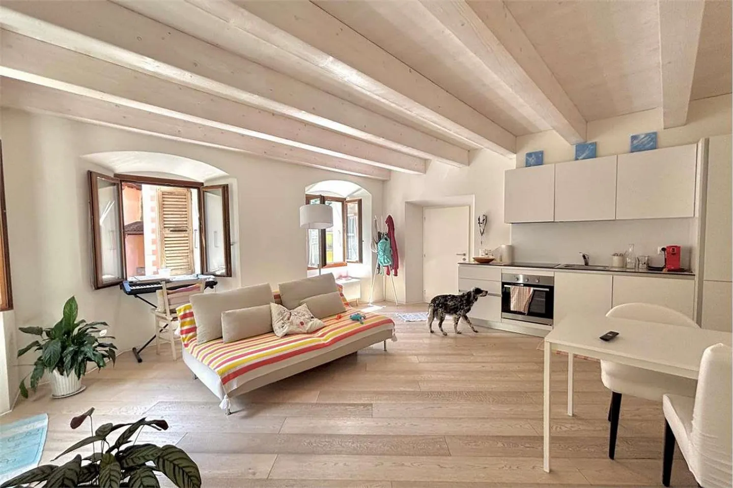 Beautiful 2.5-room apartment in the center of the old town - Photo 1 of 13