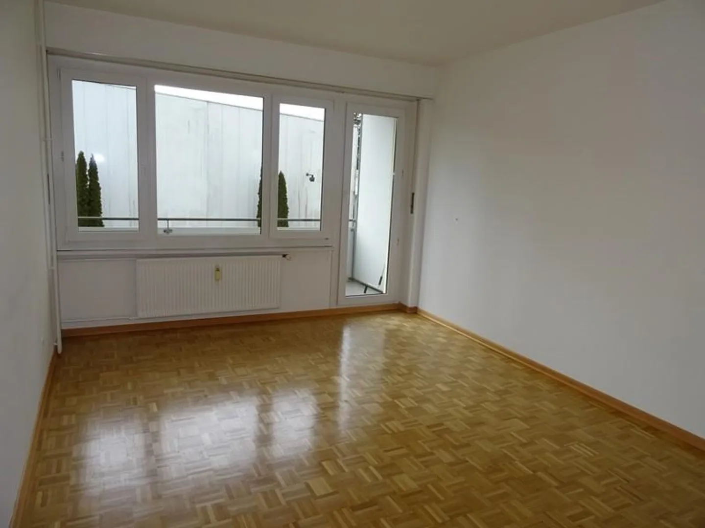 Appartement spacieux dans un endroit calme - Photo 2 sur 9