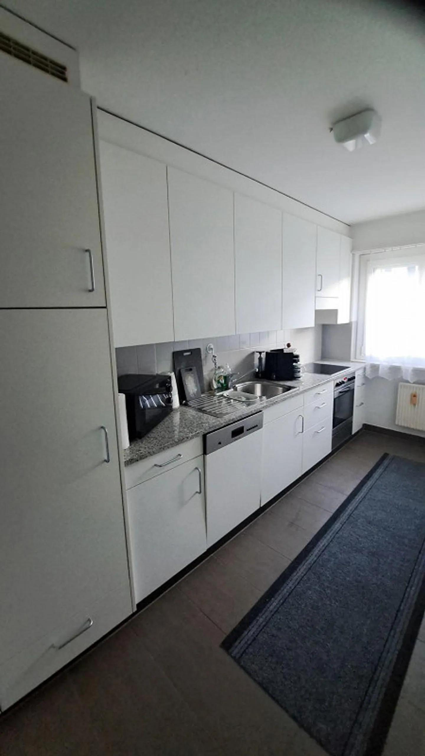 Appartement spacieux dans un endroit calme - Photo 3 sur 9