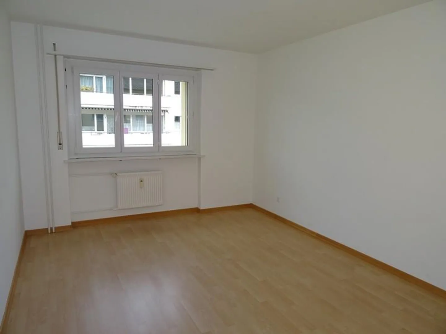 Appartement spacieux dans un endroit calme - Photo 4 sur 9
