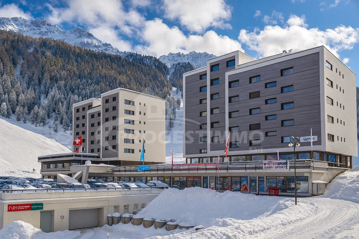 Rare opportunity: Furnished studio just steps from the lifts - Photo 12 of 13