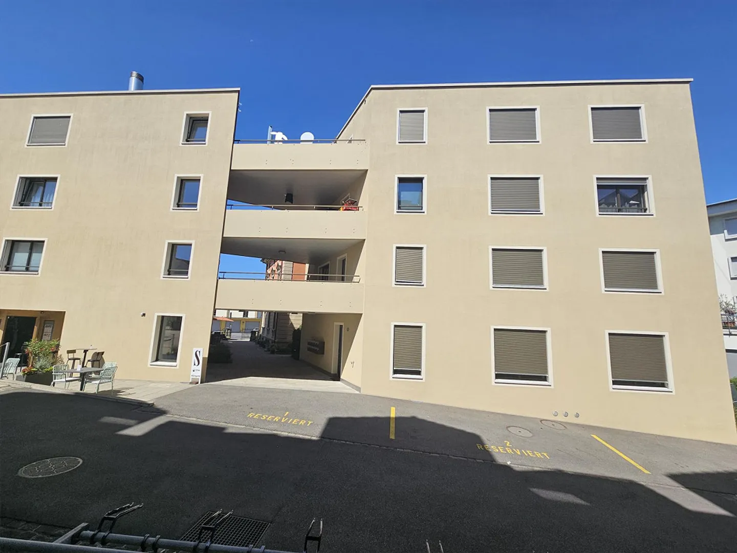 Appartamento di 4.5 locali con balcone coperto - Foto 2 di 3
