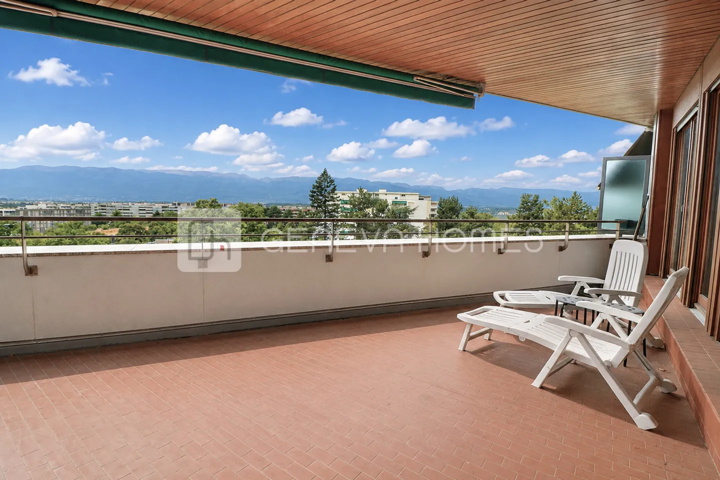 Charmante Wohnung mit Terrasse - Foto 1 von 9