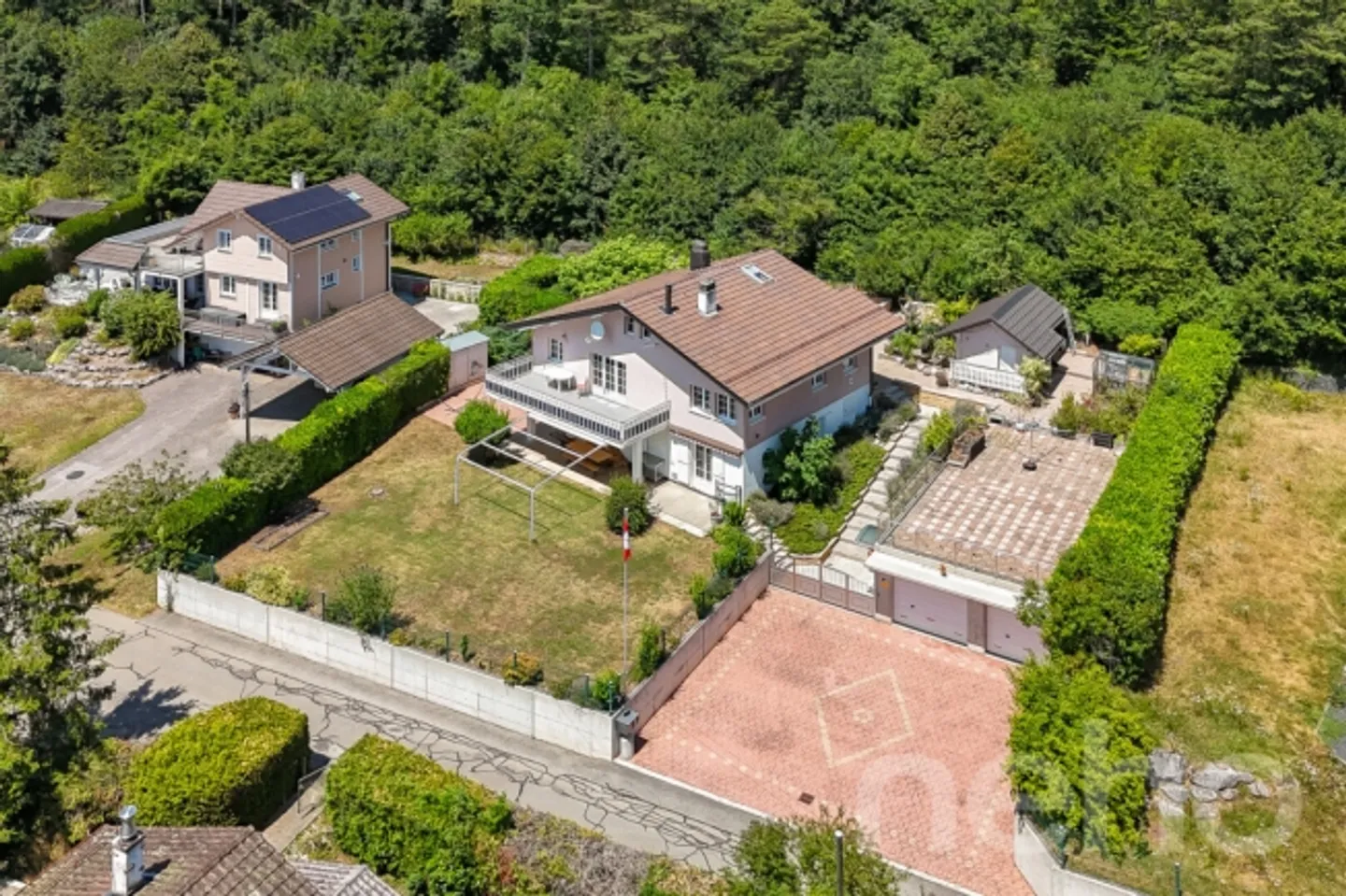Familienhaus, aufgeteilt in 2 Einheiten, mit Blick auf den See und die Alpen - Foto 1 von 13