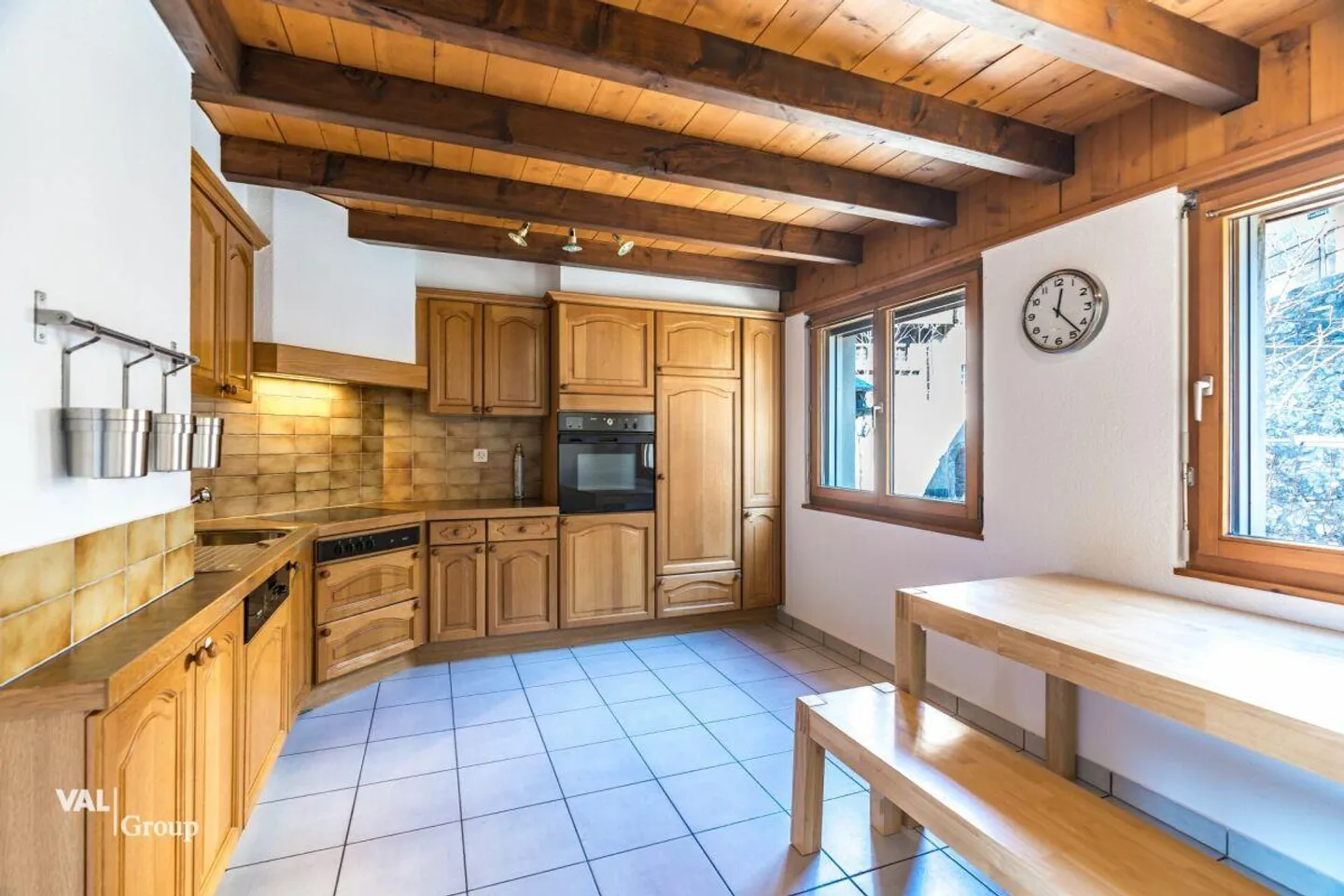 Living like a knight, maisonette with castle view - Photo 5 of 22