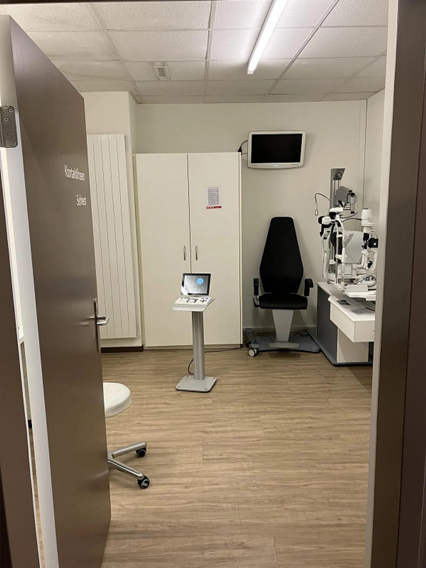 Retail/Commercial Space - Photo 5 of 6