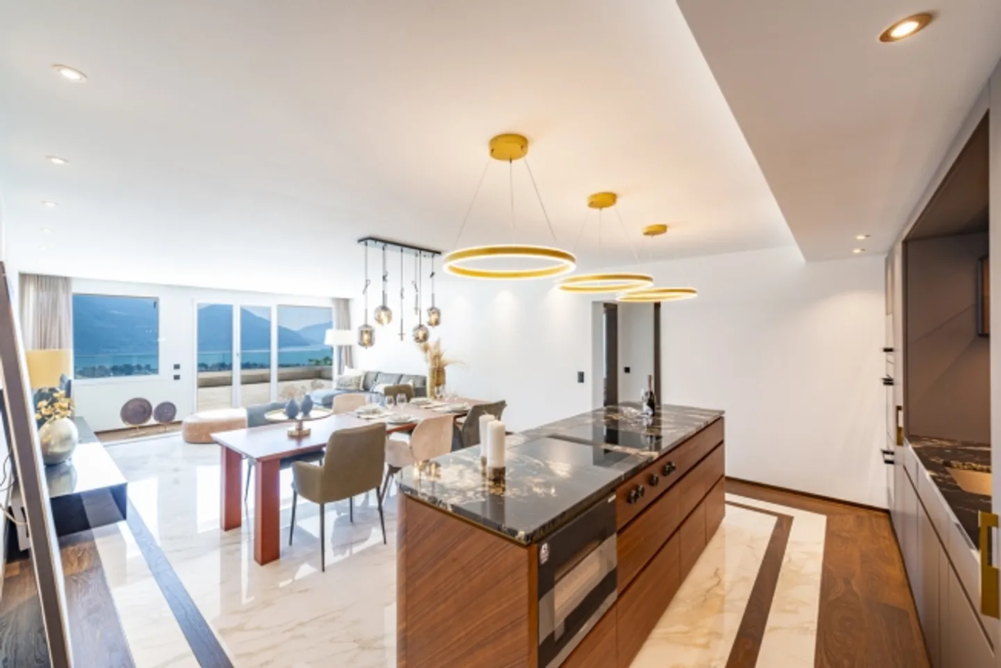 4.5-room apartment with large terrace, garden and lake view - Photo 3 of 18