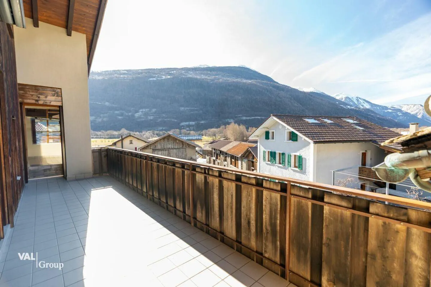 Living like a knight, maisonette with castle view - Photo 13 of 22