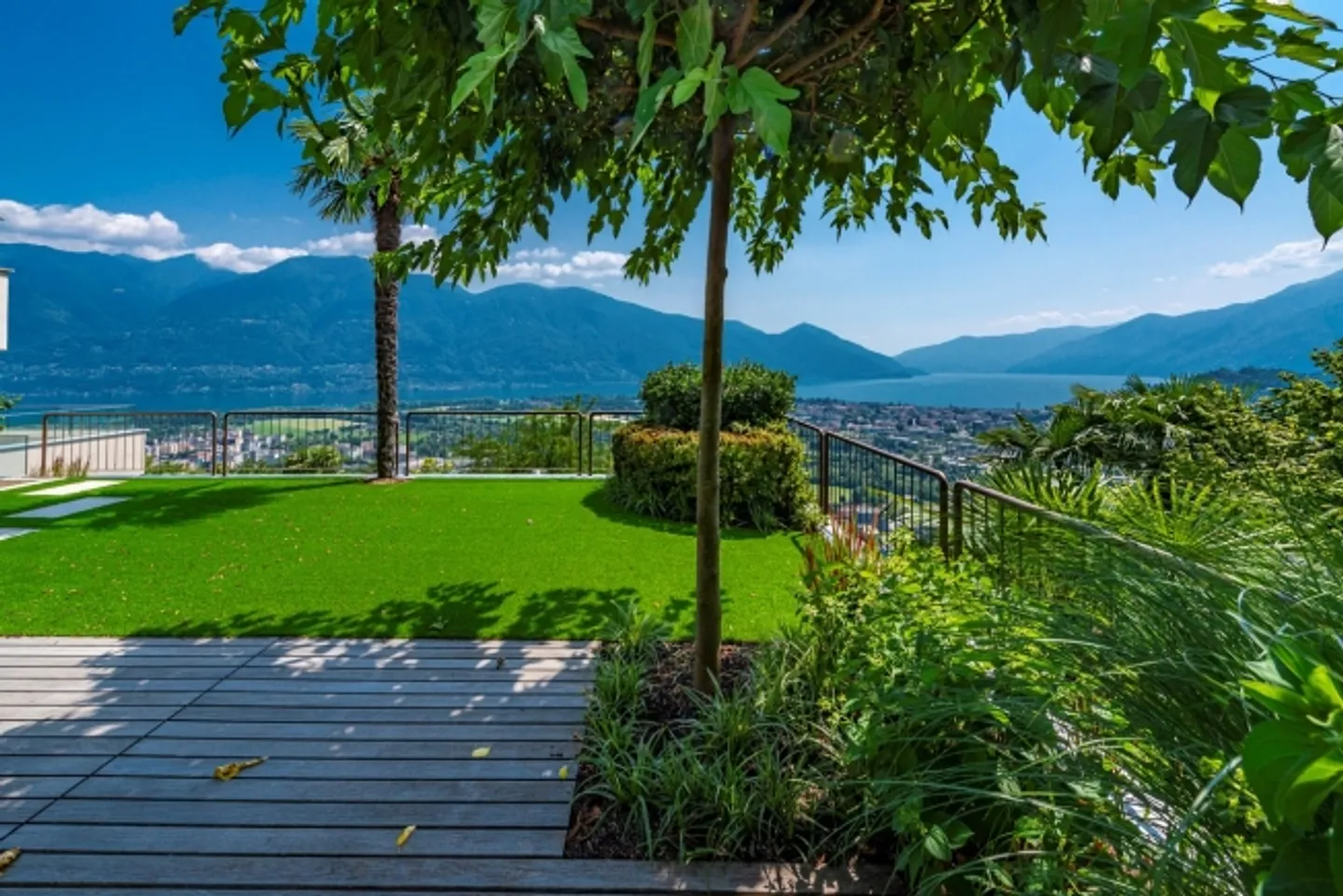 4.5-room apartment with large terrace, garden and lake view - Photo 14 of 18