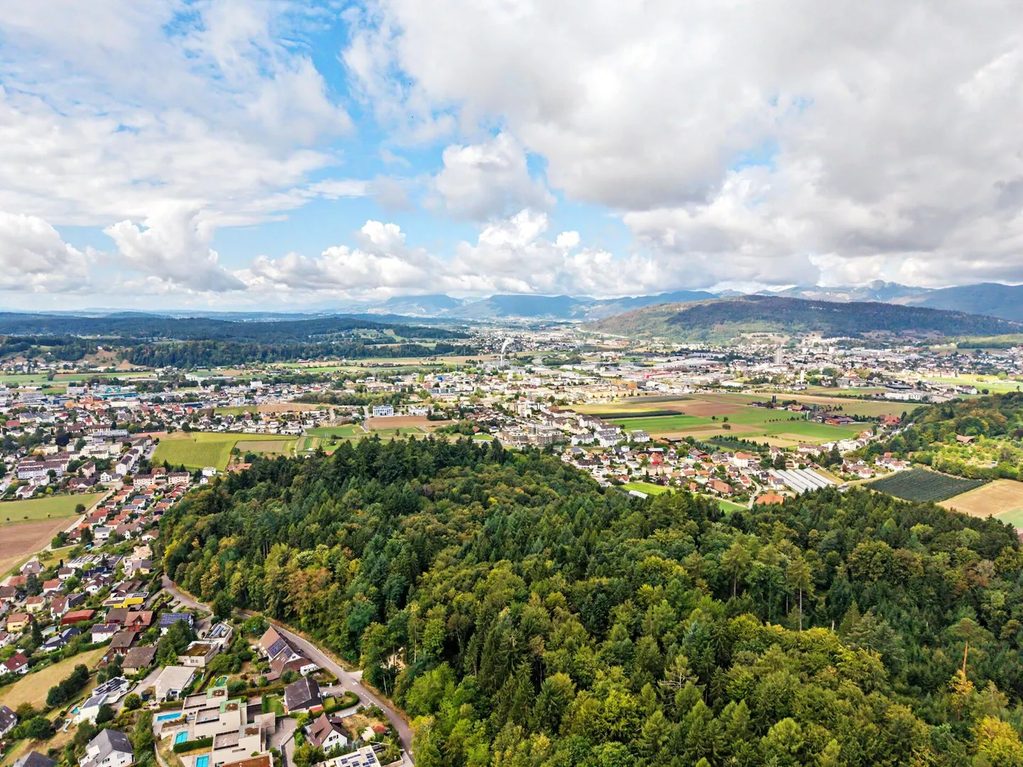 Geräumiges Einfamilienhaus mit Aussicht - Foto 5 von 21