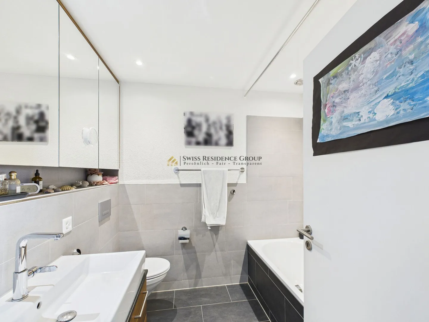 Family-friendly 4.5-room Minergie apartment with panoramic views, comfort, and attractive tax situation - Photo 14 of 16