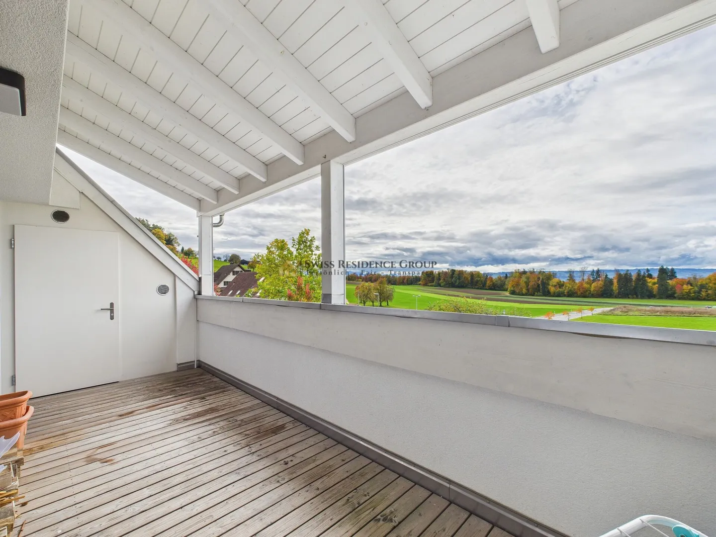 Family-friendly 4.5-room Minergie apartment with panoramic views, comfort, and attractive tax situation - Photo 15 of 16