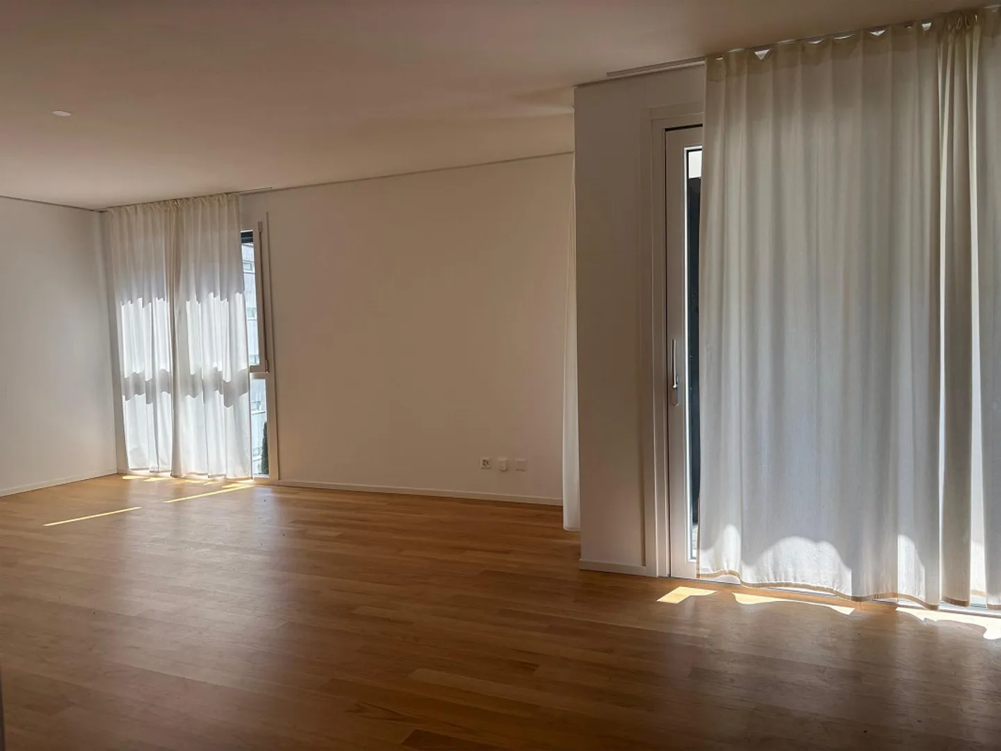 Geräumiges Apartment in Paradiso - Foto 3 von 8