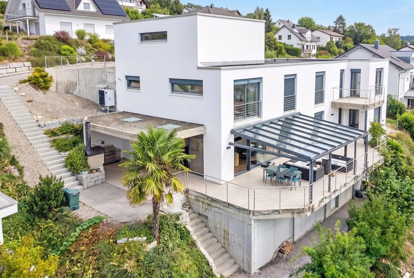 Geräumiges Einfamilienhaus mit Aussicht - Foto 2 von 21