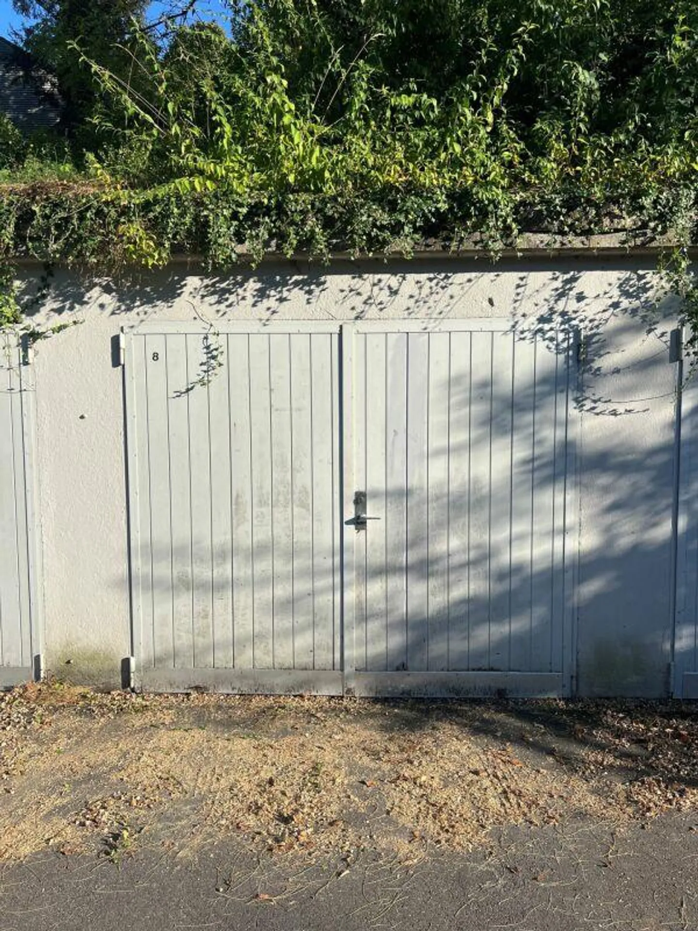 Basta con il poker di parcheggio - Box garage CHF 150.- al mese - Foto 1 di 1