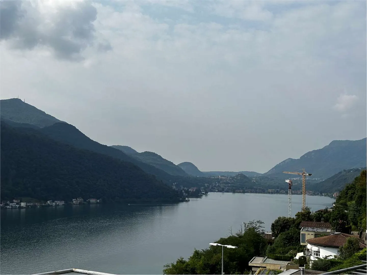 Schöne Villa mit herrlichem Seeblick in Vico Morcote - Foto 4 von 21