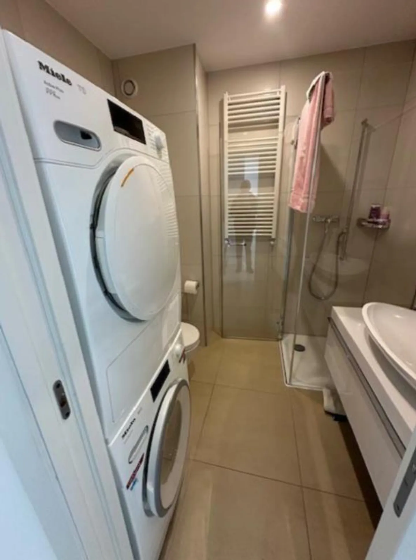 Magnifique appartement en attique avec piscine et vue sur le lac à Lugano - Photo 8 sur 10