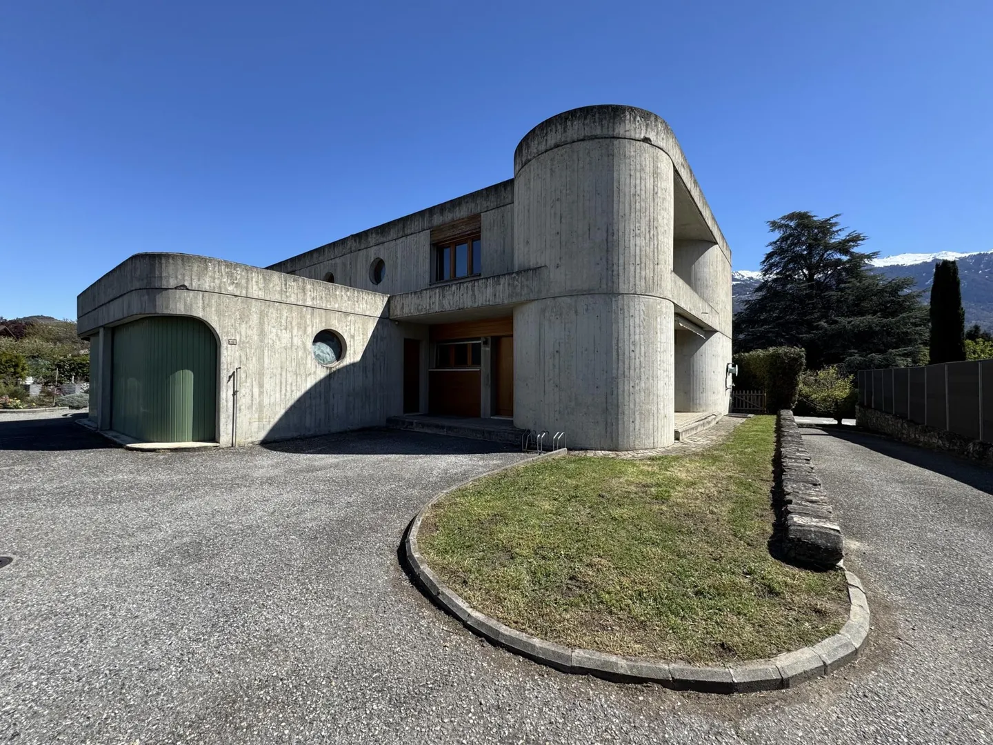 Villa d'Architecte à Conthey - Photo 2 sur 11