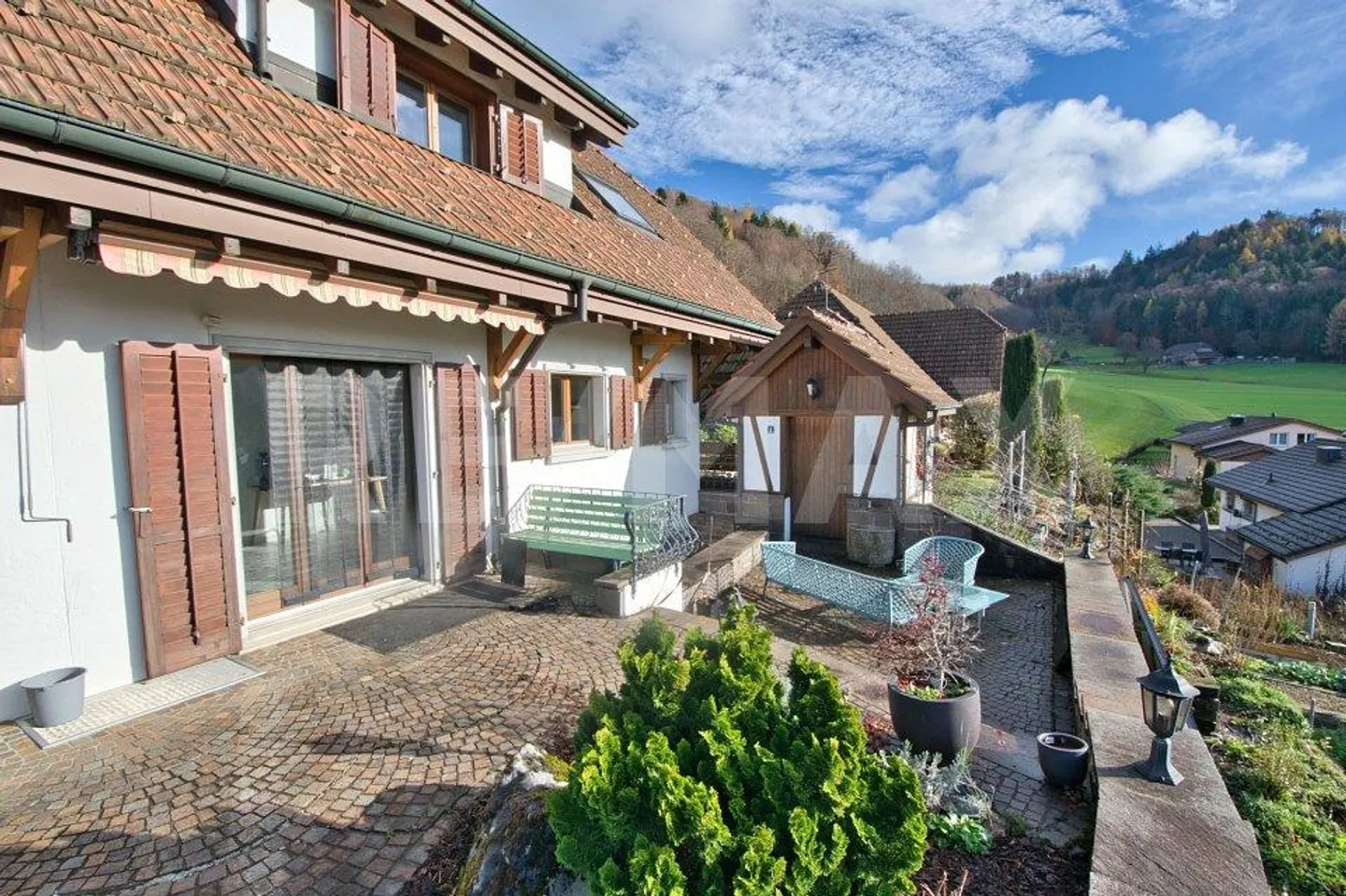 Familienfreundliches Einfamilienhaus - Foto 2 von 13