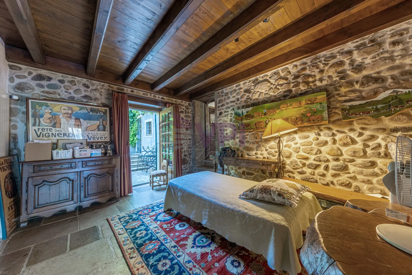 Character Residence - Photo 6 of 17