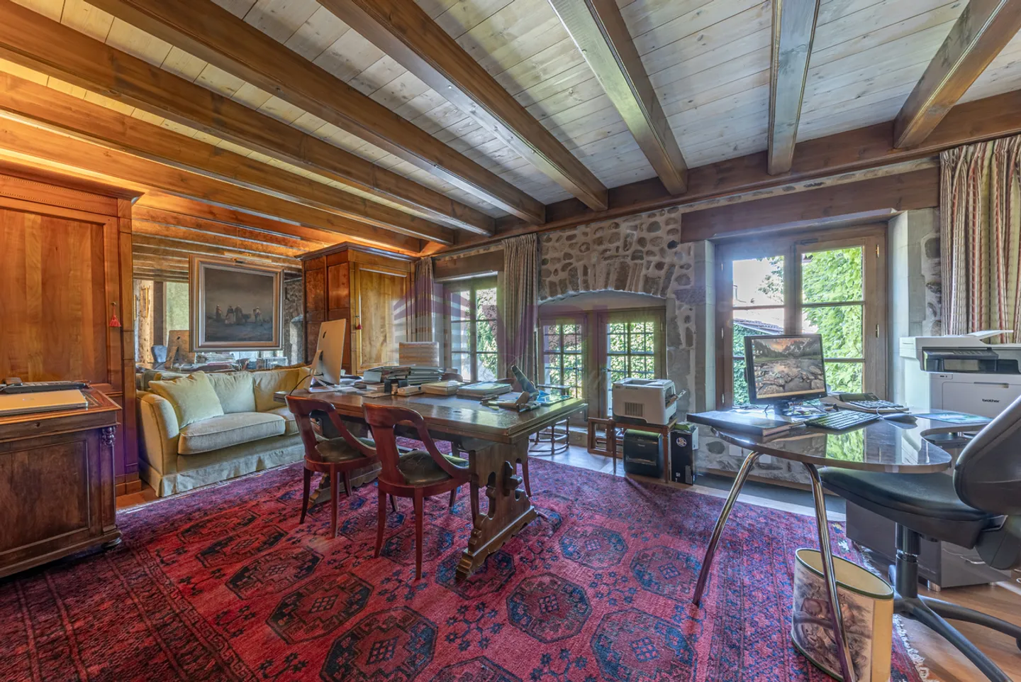 Character Residence - Photo 12 of 17