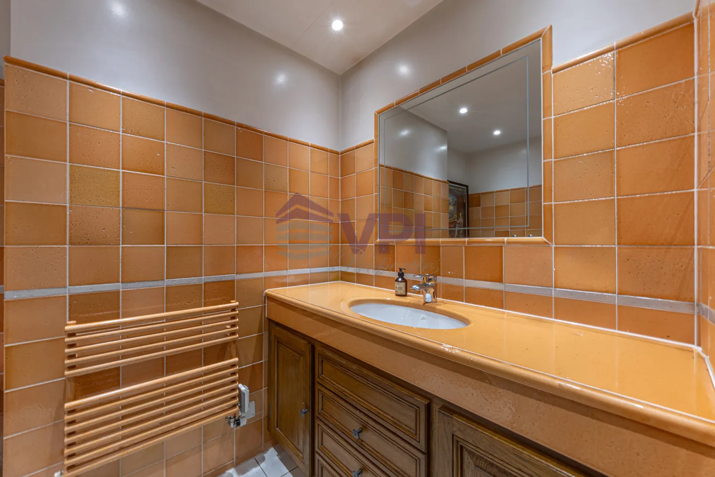 Character Residence - Photo 15 of 17