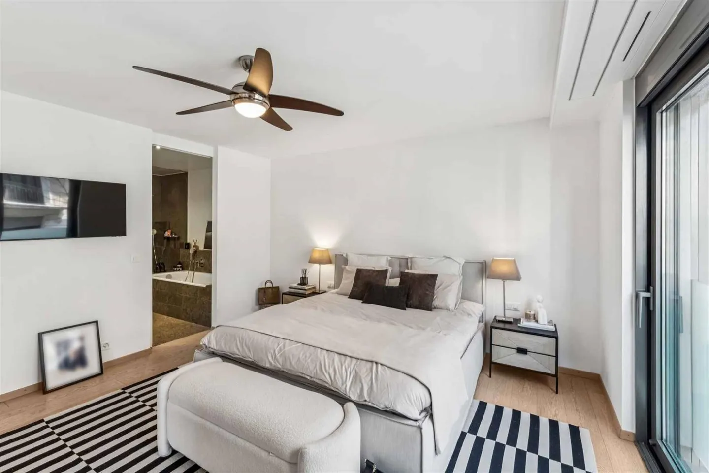 EN EXCLUSIVITÉ ! Magnifique appartement dans un immeuble de haut standing - Photo 8 sur 11