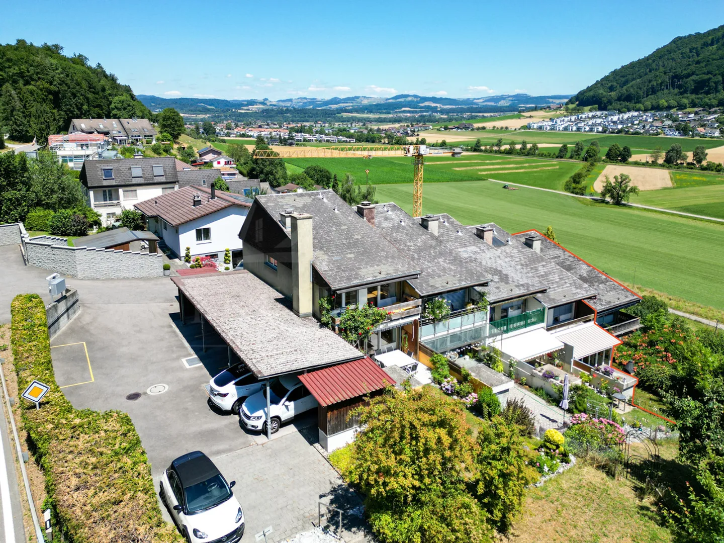 Charming 5-room end-of-terrace house with unobstructed views in Toffen - Photo 1 of 11