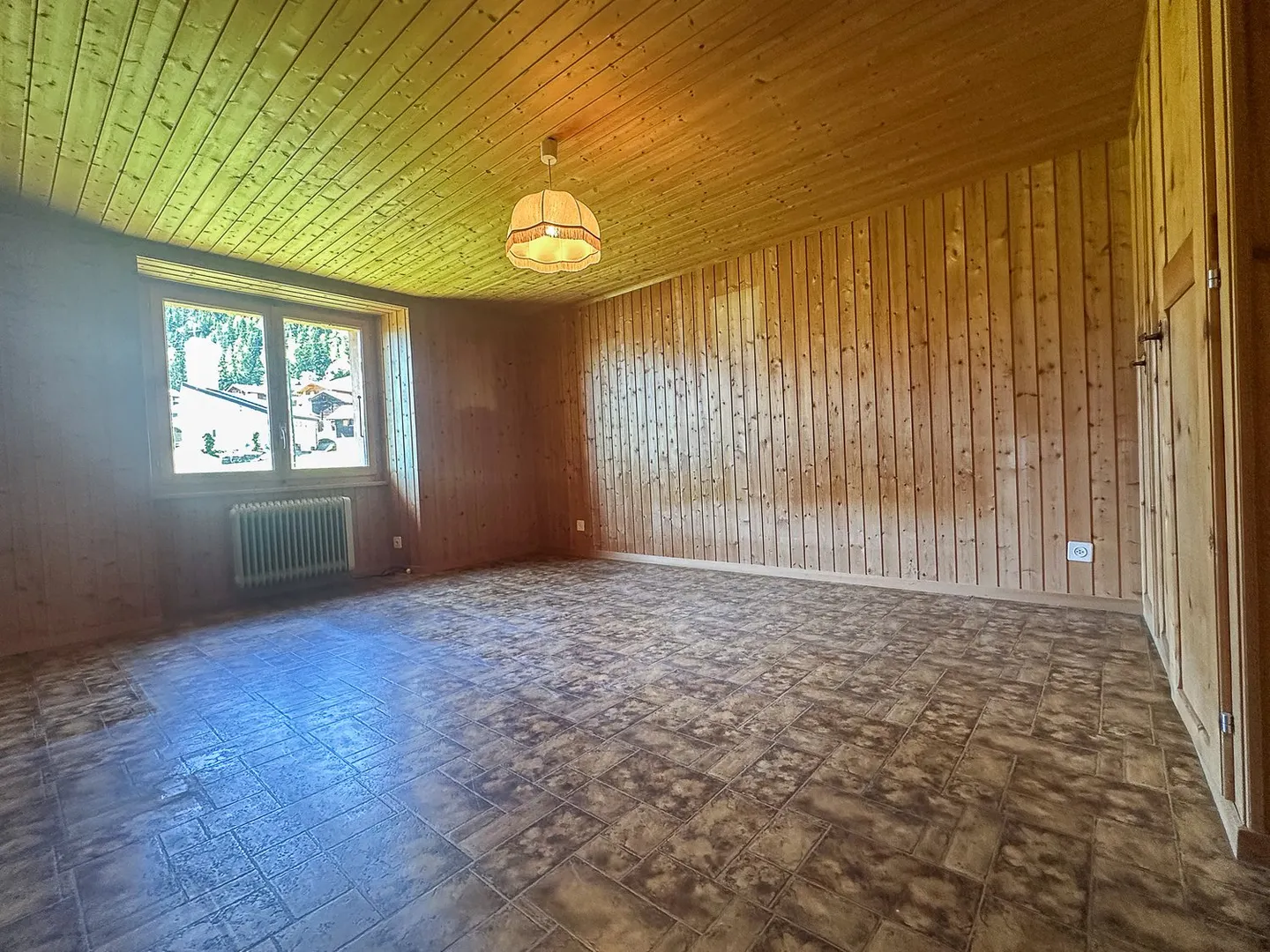 Maison dans le village avec 5,5 pièces et un grand potentiel ainsi qu'une vue superbe ! Val de Bagnes - Photo 7 sur 16