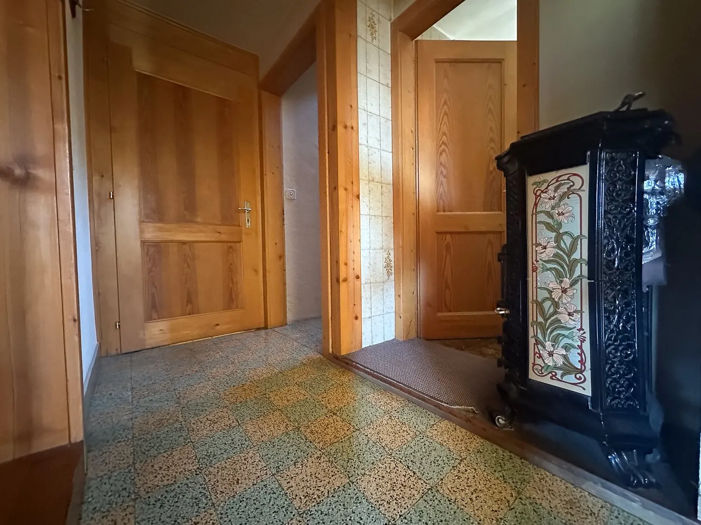 Maison dans le village avec 5,5 pièces et un grand potentiel ainsi qu'une vue superbe ! Val de Bagnes - Photo 12 sur 16