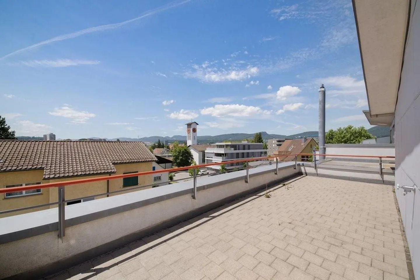 Appartement en maisonette avec terrasse de rêve - Photo 2 sur 11