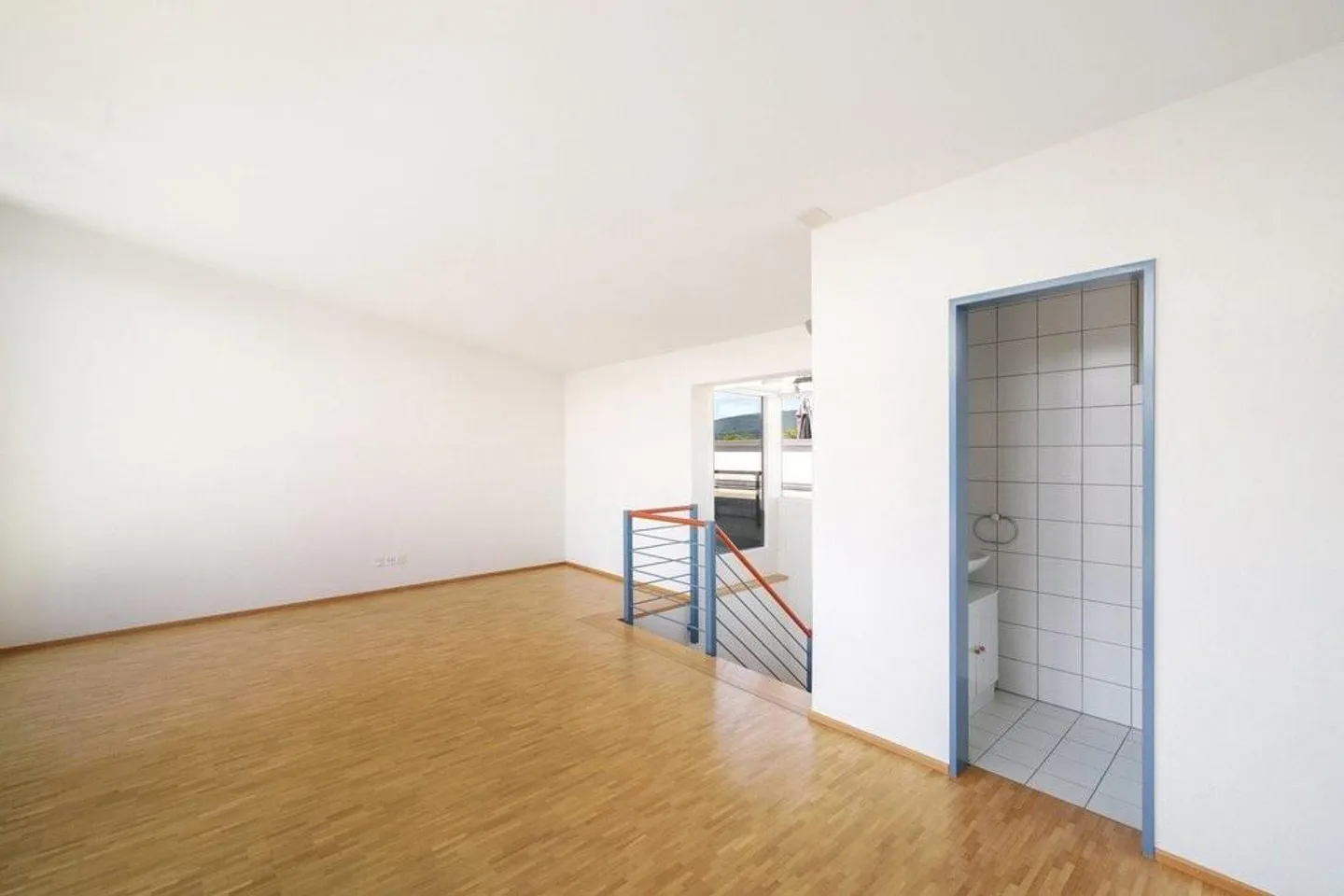 Appartement en maisonette avec terrasse de rêve - Photo 3 sur 11