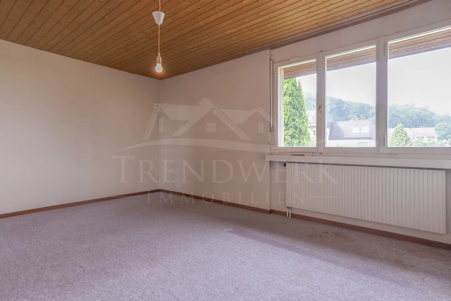 Charming 5-room end-of-terrace house with unobstructed views in Toffen - Photo 7 of 11