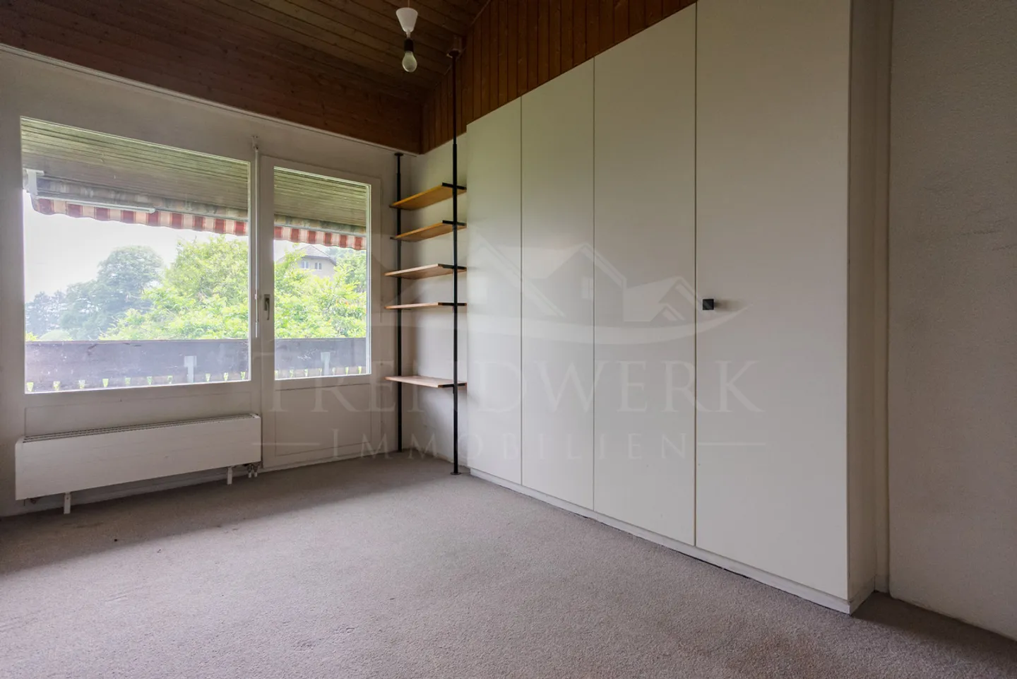 Charming 5-room end-of-terrace house with unobstructed views in Toffen - Photo 9 of 11