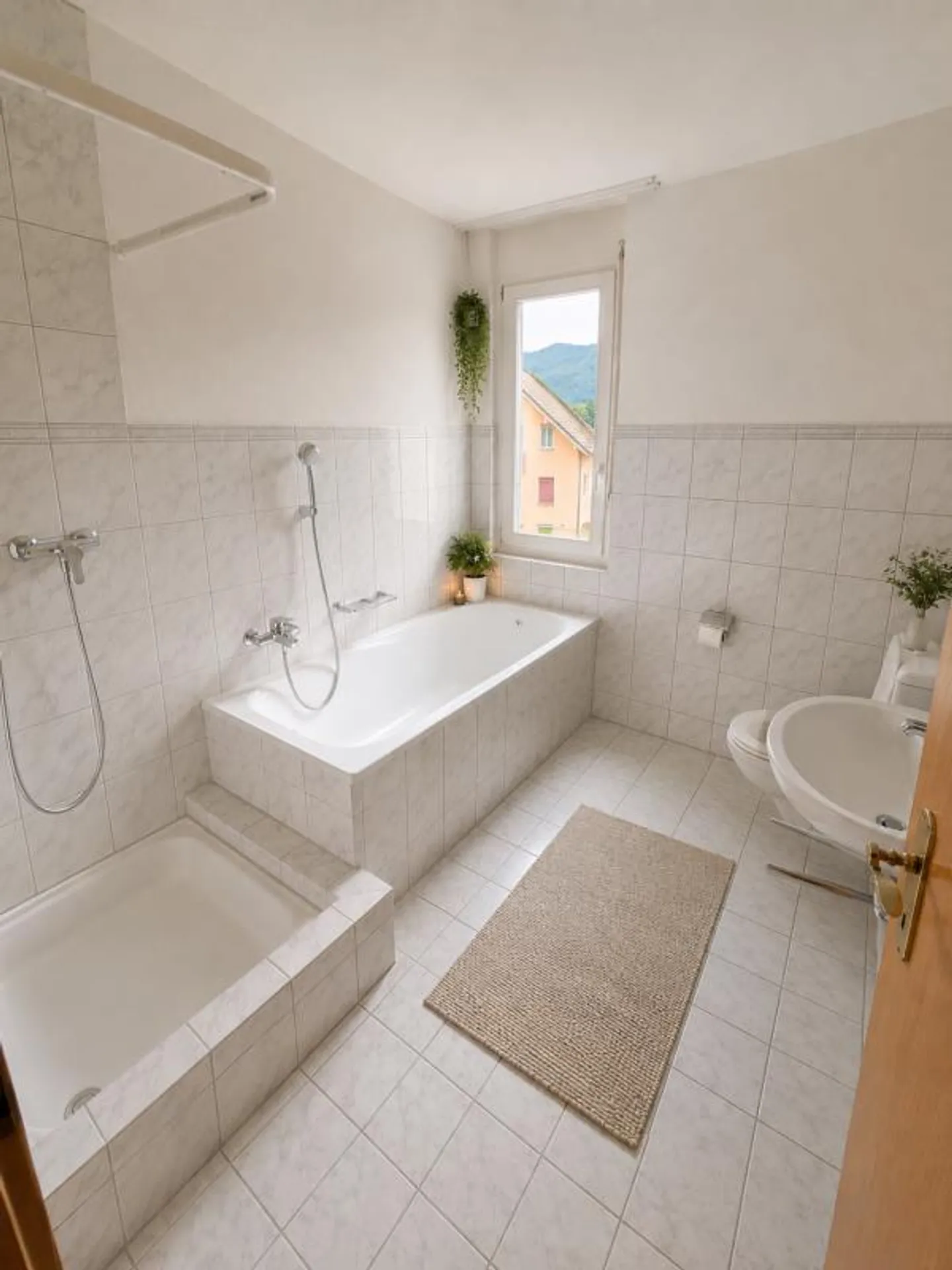 Bright and spacious, with an attractive balcony! - Photo 6 of 7
