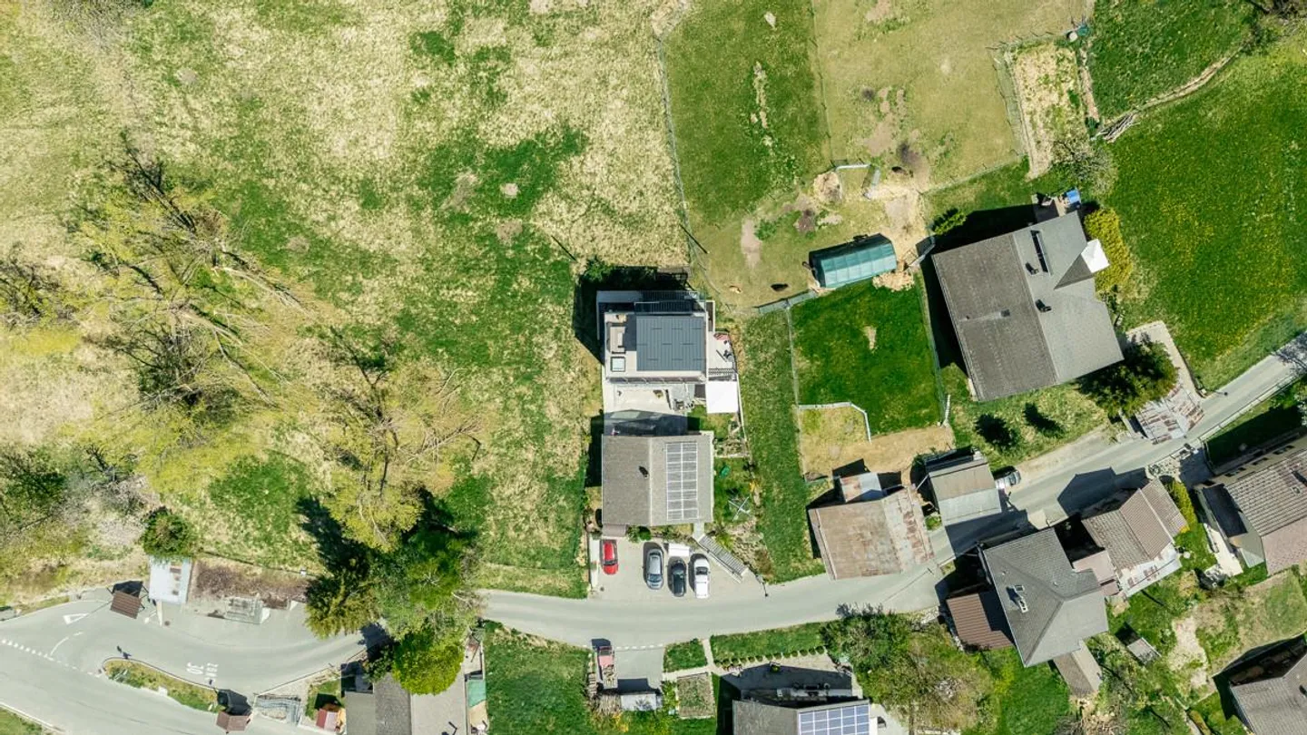 Modernes Zweifamilienhaus in Bürchen - Foto 19 von 21