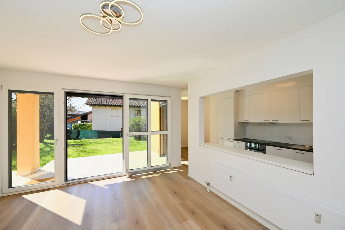 Helles Apartment mit privatem Garten in Cureglia - Foto 4 von 22