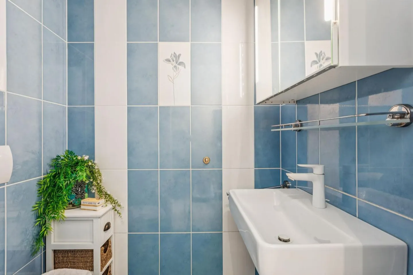 Spacious single-family house with 6.5 rooms in Estavayer - Photo 3 of 9