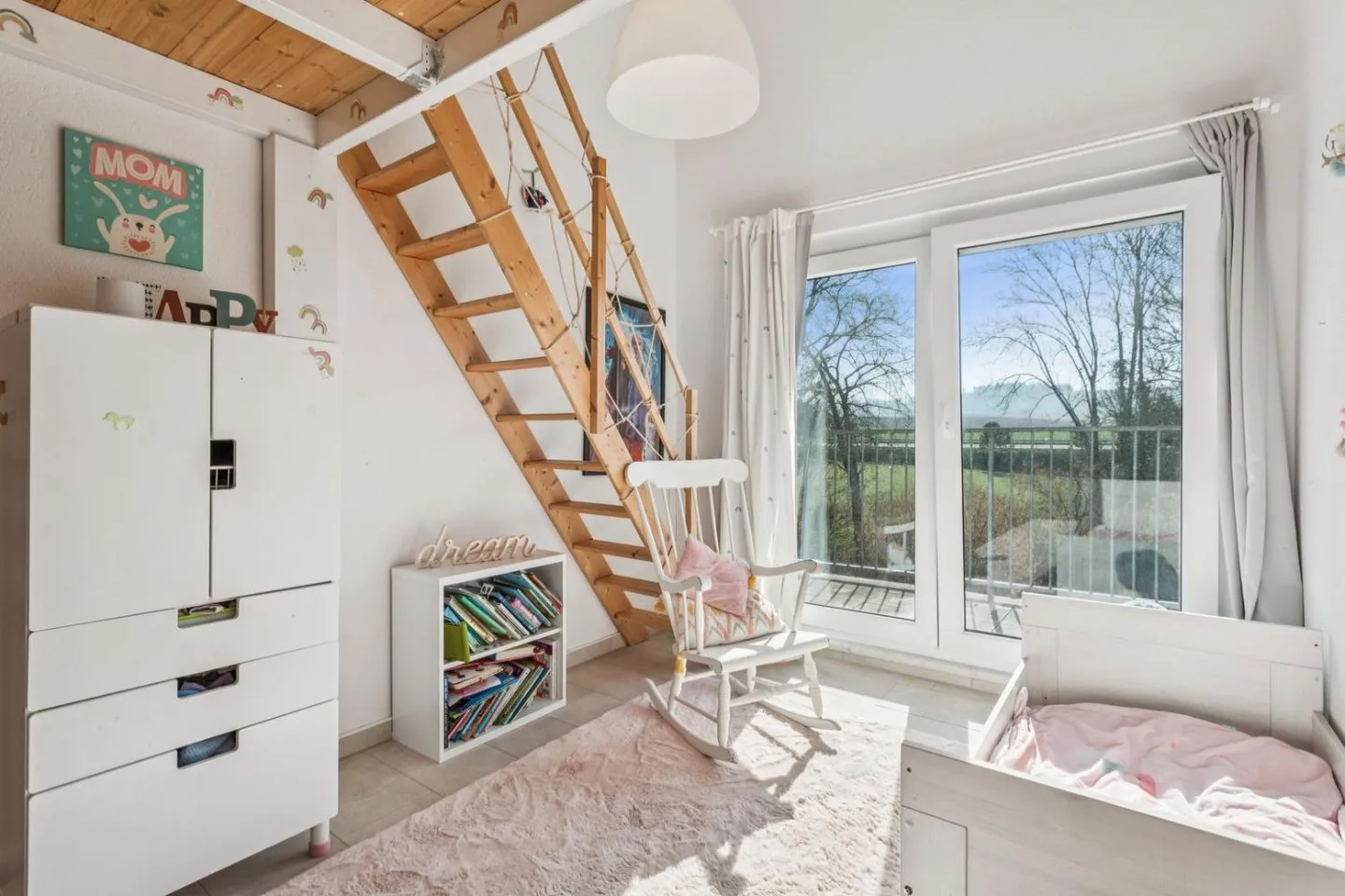 Spacious single-family house with 6.5 rooms in Estavayer - Photo 6 of 9