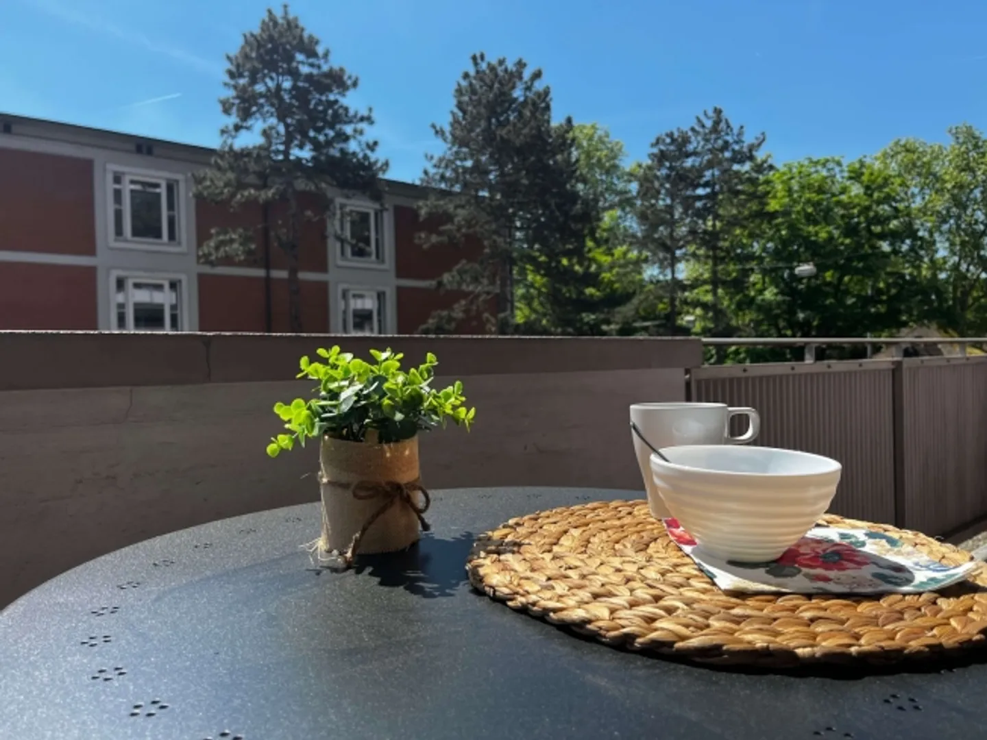 Shared Room - Photo 5 of 13